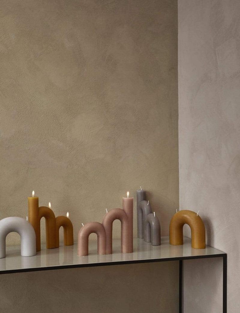 BROSTE COPENHAGEN Kerze BEND in Beige, 16,5 x 14,5 cm Tägliche Deals