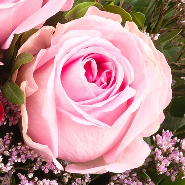 floraprima Rosenstrauß Harmony mit Vase & Ferrero Giotto 3er Hotsell