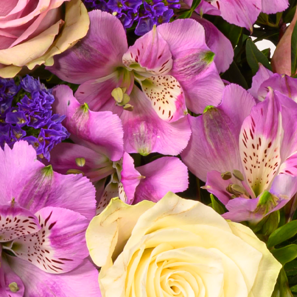floraprima Blumenstrauß Danke mit Vase & Ferrero Giotto 3er Blitzangebot
